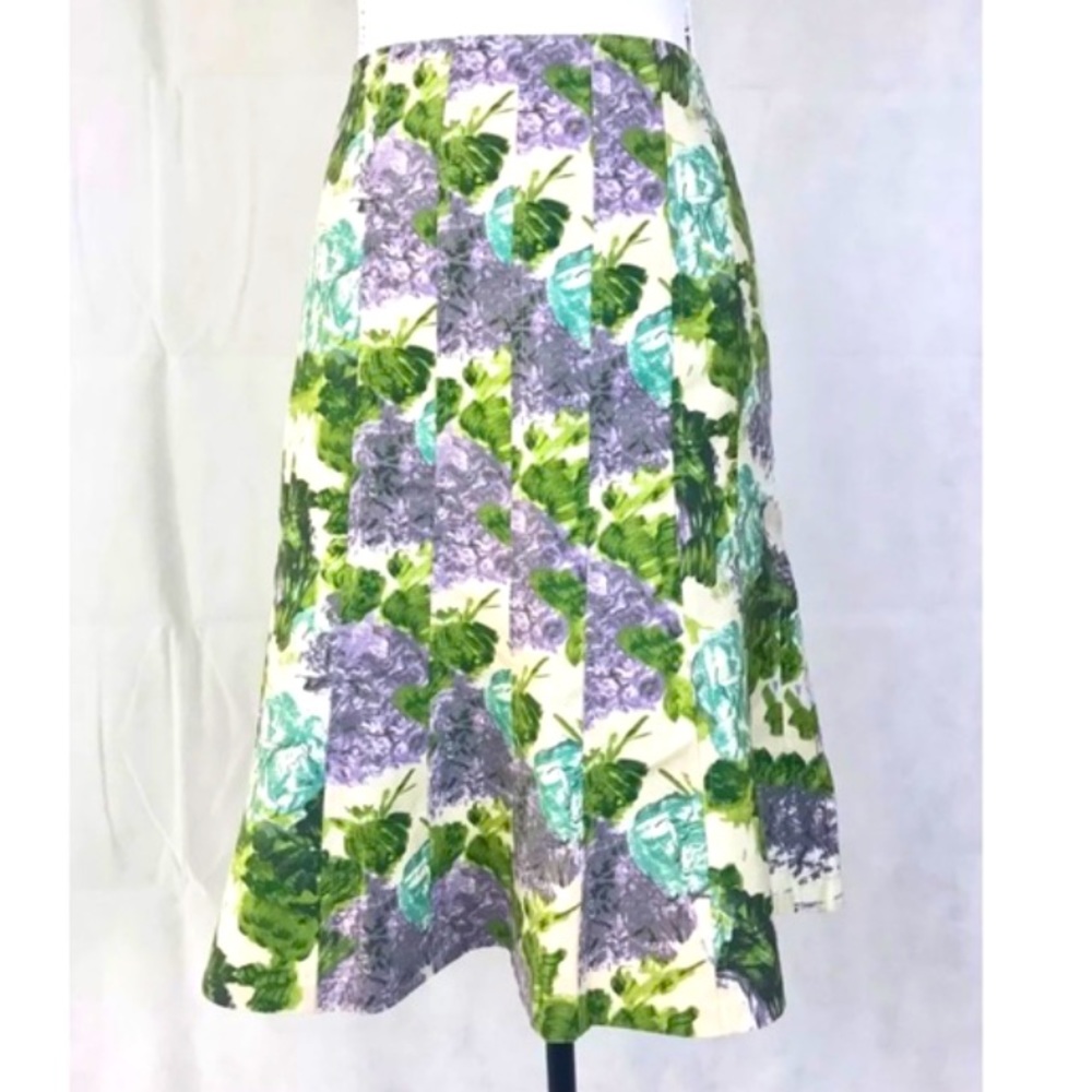 ❤️❤️ ANN TAYLOR Floral Fit Flare Silk
Blend Skirt ❤️beautiful